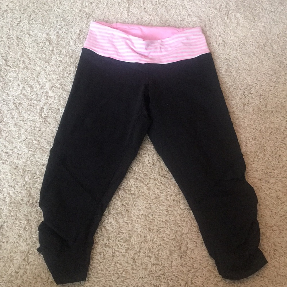 Lululemon size 4 luxtreme half length leggings